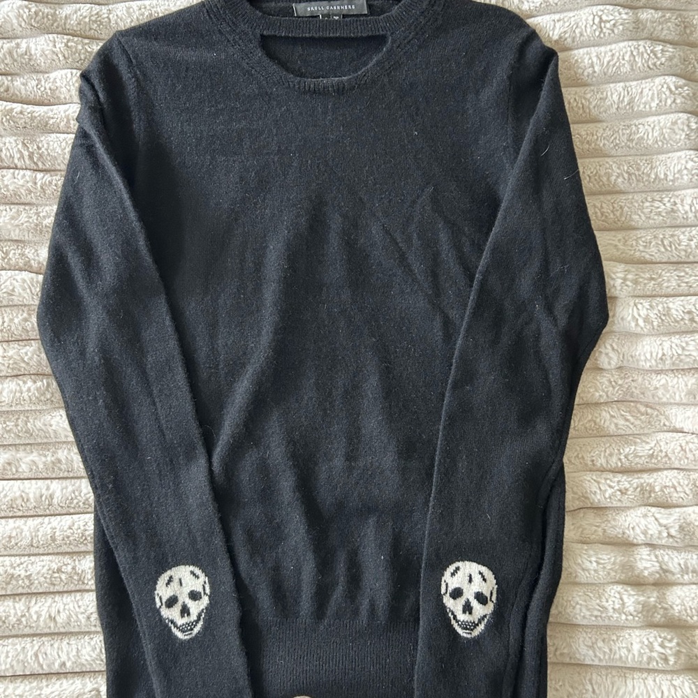 Black Crewneck Sweater - Skull Cashmere